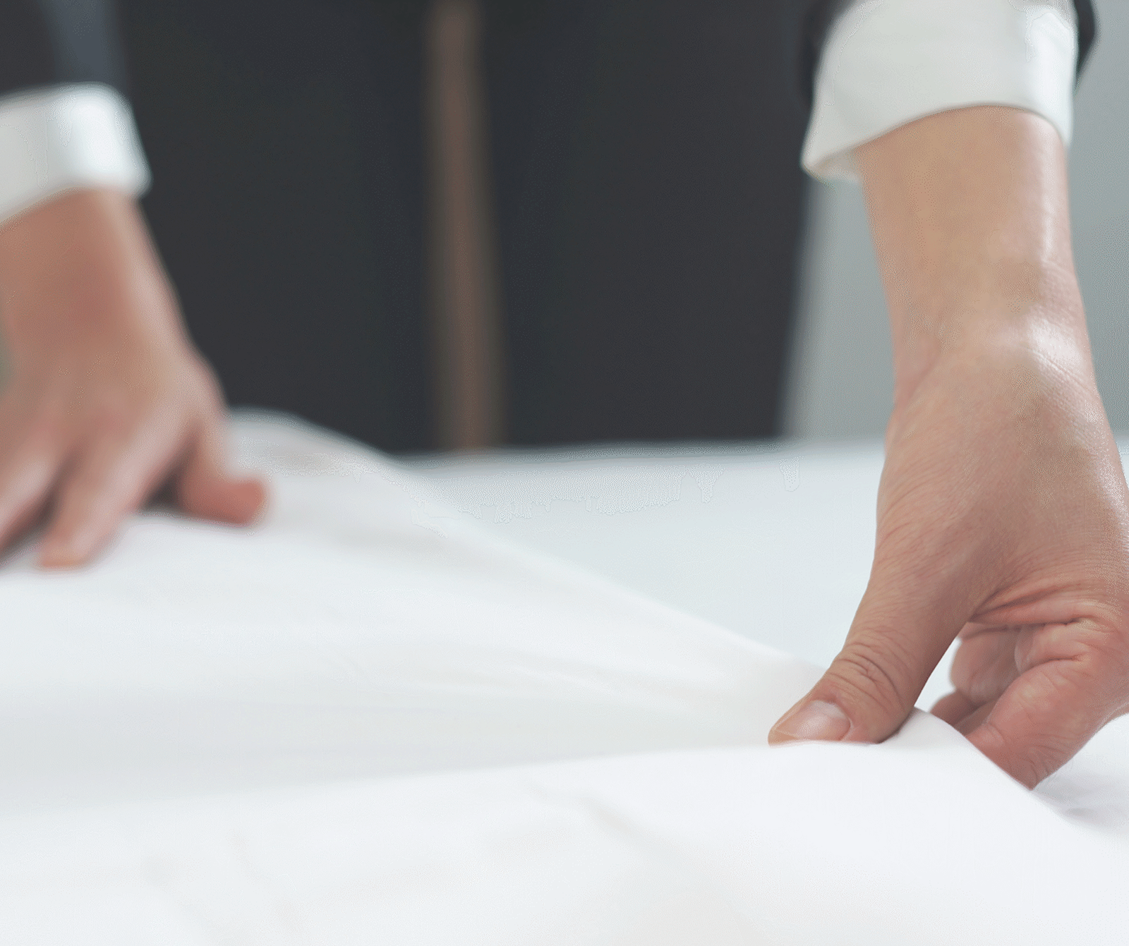 Mains lit scaled 1 (1)